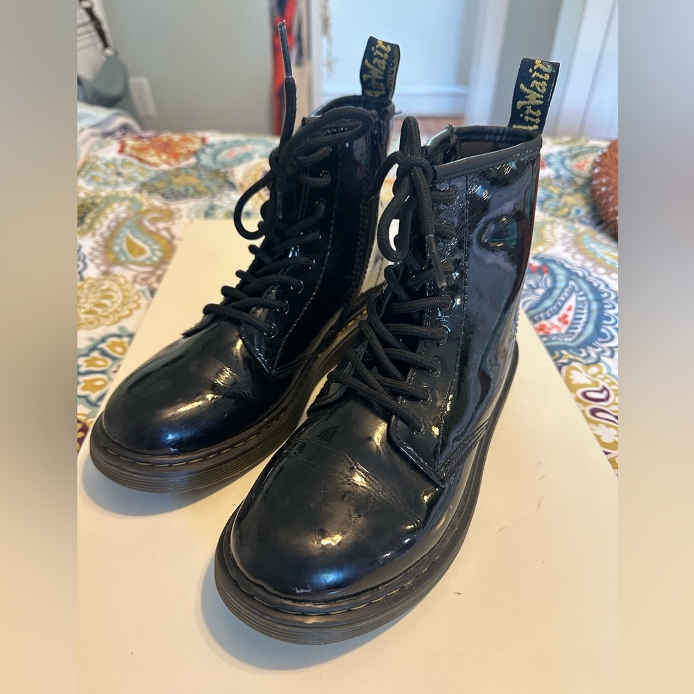 Dr Martens Black Patent Leather Lace-Up Combat Boots sz 5